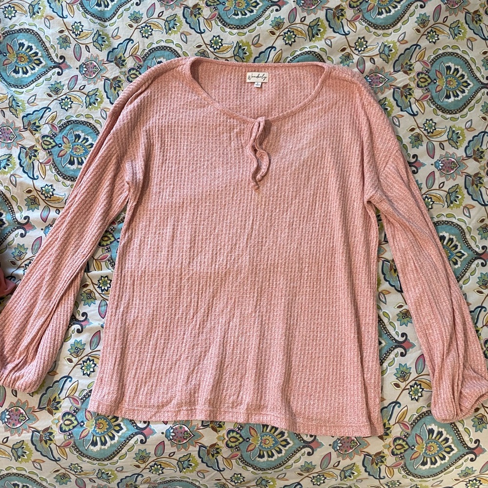Women's Pink Long Sleeve Top -*DM FOR MORE PICS OR INFO*